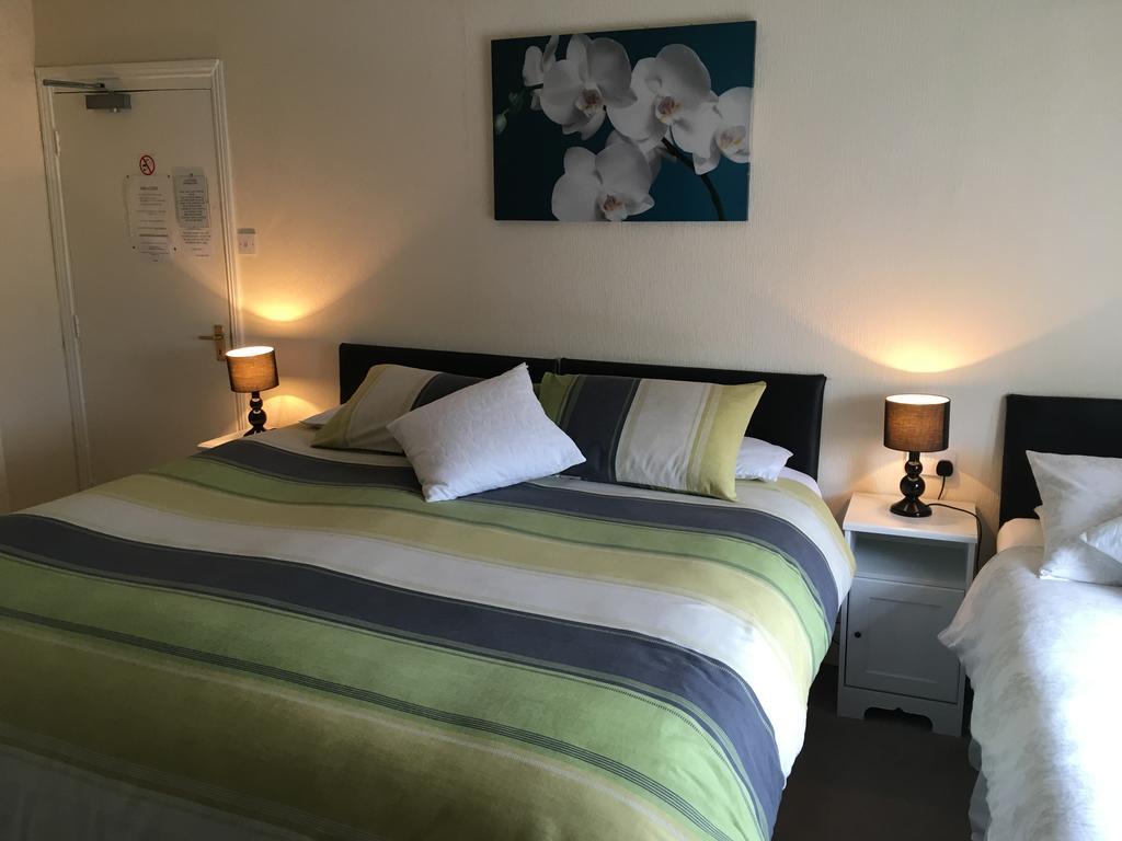Bentons Guest House Челтенхам Номер фото